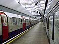 Seven Sisters stn Victoria terminate platform 4 look south