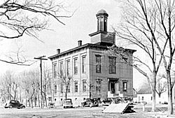 Old Shawneetown Court House in 1937