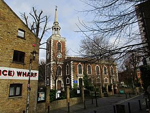 St. Mary's Church, Rotherhithe in February.jpg
