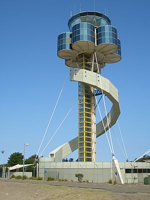 Sydney Airport Control Tower.jpg