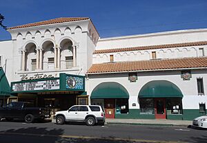 Ventura Theater in 2018 (cropped)