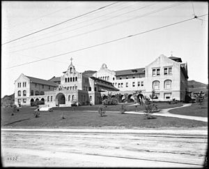 View of front facade of the Immaculate Heart College, a Catholic girls school on Franklin Avenue at the head of Western Avenue, 1905 (CHS-5522)
