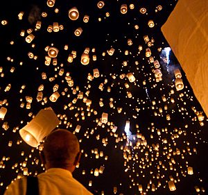 Yi peng sky lantern festival San Sai Thailand