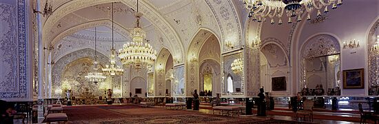 تالار تاجگذاری