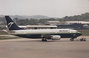 Boeing 737-3Y0, AirAsia AN0592352