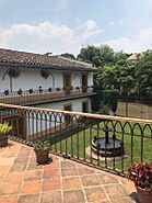 Jardin secundario de la casa principal.jpg