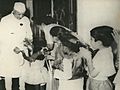 Jawaharlal Nehru with school children at Durgapur copy