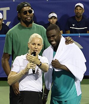 Kevin Durant and Frances Tiafoe (2023 DC Open) 01 (cropped)