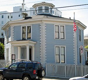 McElroy Octagon House (San Francisco) 2
