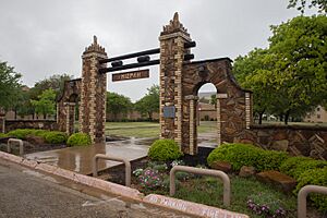 Mizpah Gate Burleson (1 of 1)