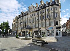 Newport, Westgate Hotel (geograph 5040411)