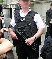 Police.gun.1.london.arp