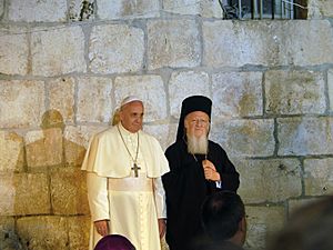 Pope Franciscus & Patriarch Bartholomew I in the Church of the Holy Sepulchre in Jerusalem (1)