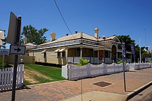 Queensland National Bank (former), Charleville (2017) - side view