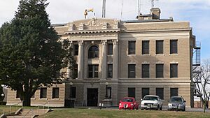 Richardson County, Nebraska courthouse from E