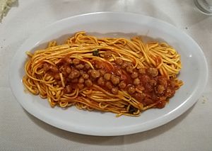 Spaghetti with meatballs Facts for Kids