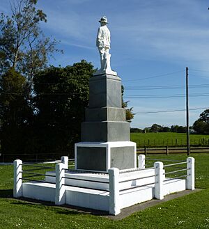 World War II Memorial, Bunnythorpe, New Zealand 06