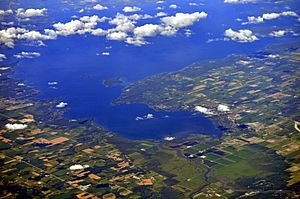 Aerial - Cooks Bay, Lake Simcoe, Ontario from SW 01 - white balanced (9659705784)