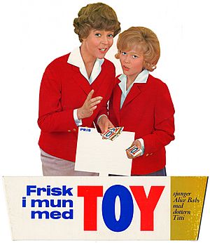 Alice Babs och Titti Sjöblom gör reklam för Toy tuggummi