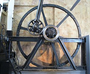 Flywheel of the Boulton-Watt steam engine (4803665199)