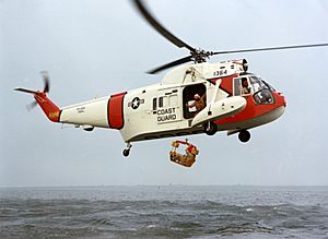 HH-52A Seaguard with rescue basket 1960s