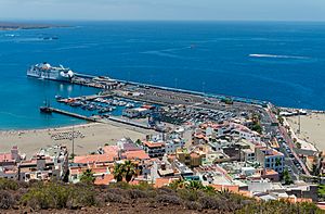 Hafen Los Cristianos von Montana Chayofita 2015.jpg