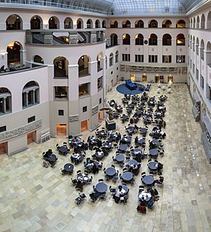 Hall in the main building of the University of Zürich