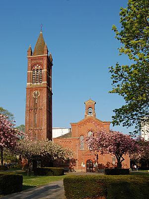 Holy Trinity Church, Trinity Green, Gosport (NHLE Code 1234065) (April 2019) (3)