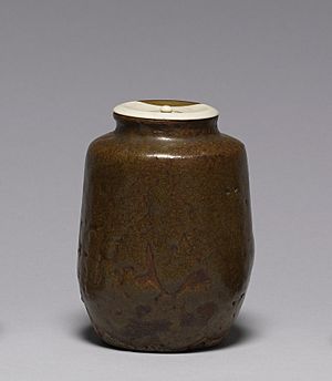 Japanese - Tea Caddy in "Katatsuki" (Shouldered Jar) Form - Walters 491171 - Profile