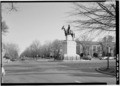LOOKING SOUTHEAST AT JACKSON MONUMENT AND SOUTH SIDE OF BLOCK. FIRST BAPTIST CHURCH IN BACKGROUND. - 2700 Block Monument Avenue, Richmond, Independent City, VA HABS VA,44-RICH,132-4