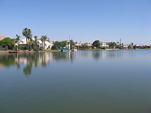 Picture of lake front in Val Vista Lakes in Gilbert, Arizona, USA