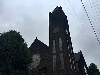 Pilgrim Congregational Church, Tremont, Cleveland, OH (28693774397).jpg