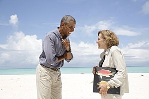 President Barack Obama Visits Midway Atoll - DPLA - 3b1620f7acd0163b3f1e77a4cb9476a4