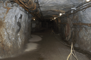 Sterling-hill-mining-museum-inside-adit-portal