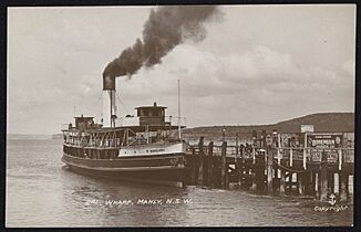 Sydney ferry BINNGARRA at Manly Wharf