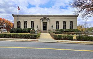 Warner Library in Tarrytown NY