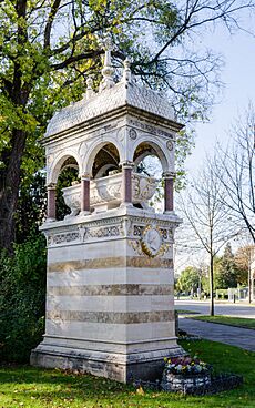 Wien, Zentralfriedhof, 2017-11 CN-08