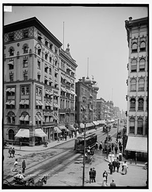1908 Main Street Springfield Massachusetts byDetroitPubCo LC 4a22730a
