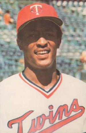 1978 Minnesota Twins Postcards Hosken Powell.jpg