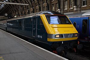 82115 DVT Hull Trains 2