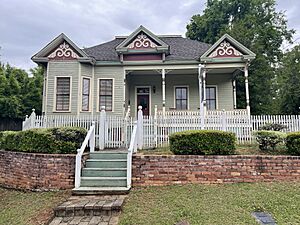 Alma Thomas Queen Anne Victorian