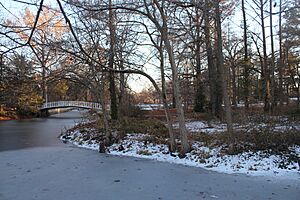Bartlett Arboretum (Belle Plaine, Kansas)