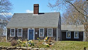 Bennett-Hambly House with ell, 1137 Main Road, Osborn-Bennett HD, Tiverton