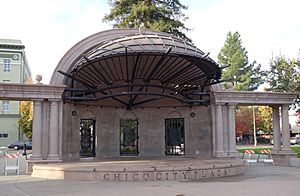 Chico City Plaza - Chico, California - DSC03021