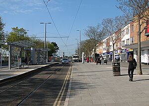 Clifton Centre tram stop (geograph 4956487).jpg