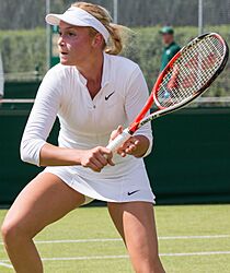 Donna Vekić 2, 2015 Wimbledon Qualifying - Diliff (cropped)