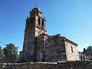 Fachada Iglesia Santo Tomás Apóstol en Otero de Sanabria.jpg