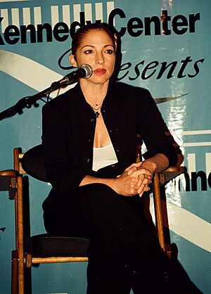 Gloria Estafan gives an interview (48592037167)