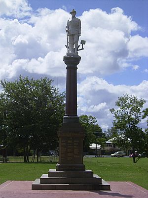 Goondiwindi - War Memorial Park Monument