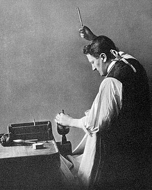 Joseph Asscher splitting the Cullinan diamond